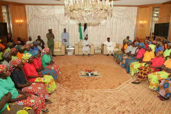 President Buhari Meets Recently Released Chibok Girls After Swap With Boko Haram {Photos}